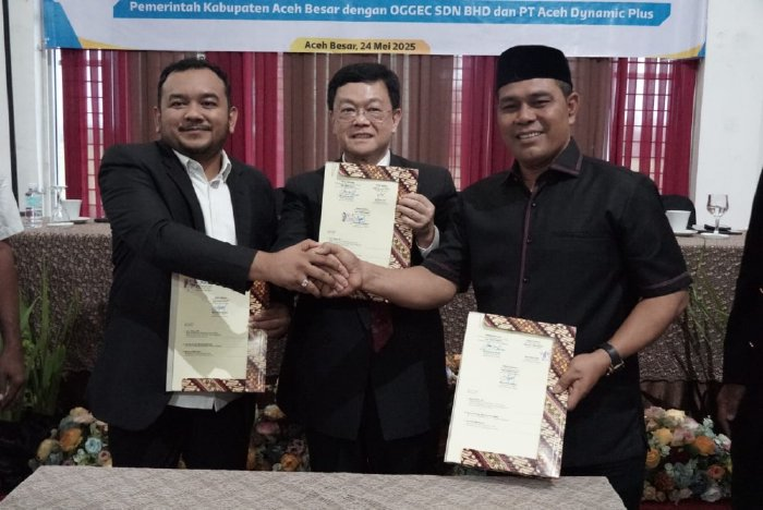 Bupati Syech Muharram Teken MOU dengan Investor OGGEC Malaysia