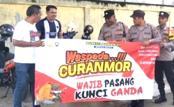 Cegah Curanmor, Polsek Jajaran Polresta Banda Aceh Sebarkan Spanduk