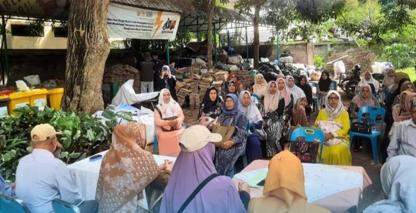 TP PKK Gampong Lamseupeung Ikut Pelatihan Pengolahan Sampah
