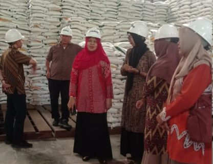 Kadinsos Banda Aceh Lakukan Monitoring Stok Beras CPP