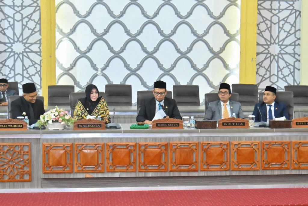 Dewan Kota Sampaikan Pendapat Akhir Fraksi Terhadap Raqan Pajak, Retribusi Dan RPJM