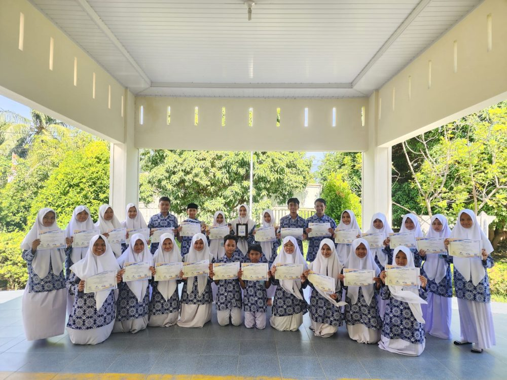 SMPN 10 Banda Aceh Raih Juara Umum KSOB Tingkat SMP/MTS Tahun 2025