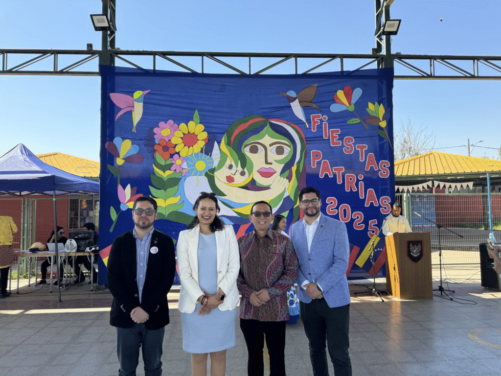 Rayakan Hari Nasional Chile, Indonesia Kenalkan Seni dan Budaya di Sekolah Republik Indonesia