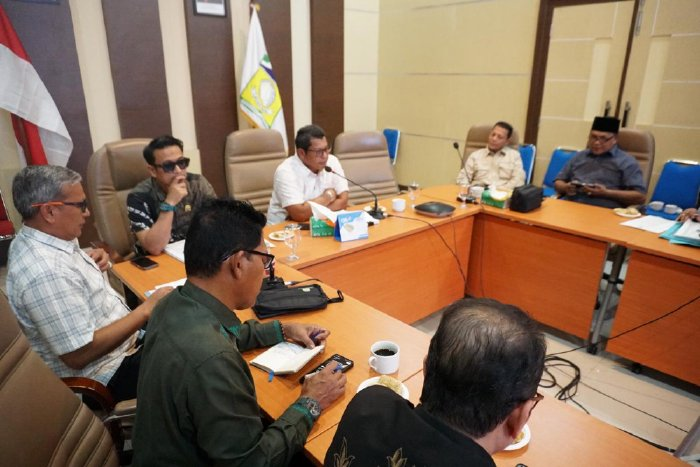 Sekdakab Aceh Besar Pimpin Pembahasan Raqan Rencana Induk Pembangunan Kepariwisataan