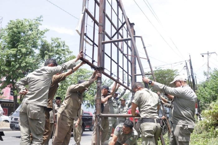 Pemkab Aceh Besar Imbau Pemilik Usaha Baliho Segera Urus Izin