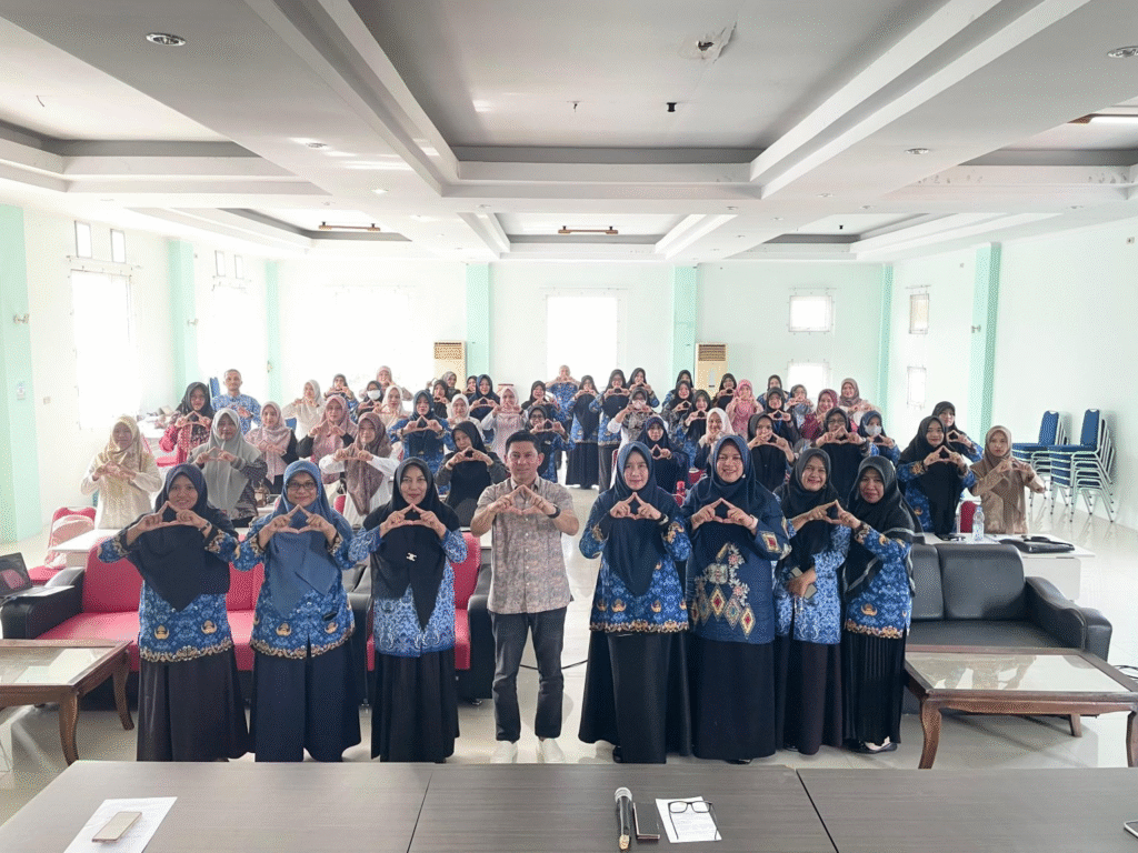 Perkuat Peran UKS, Dinkes Banda Aceh Latih Guru dan Petugas Puskesmas dalam Pembinaan Remaja Sekolah
