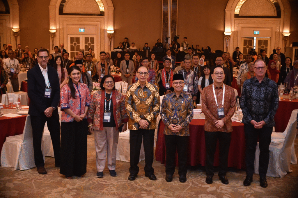 Penutupan ICCCRL 2025: Wamen Atip Ajak Perkuat Kolaborasi Lintas Agama dan Budaya