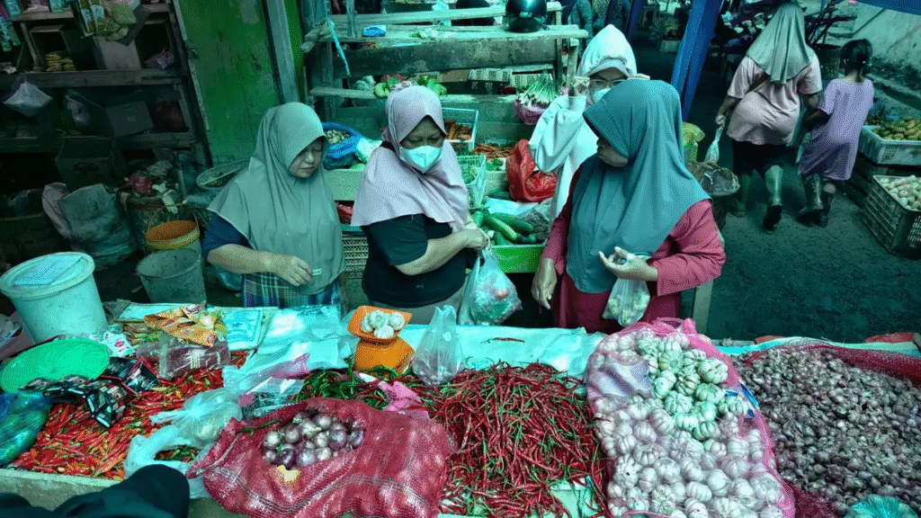Aktivitas Pasar Kuala Simpang Perlahan Kembali Hidup Pascabanjir