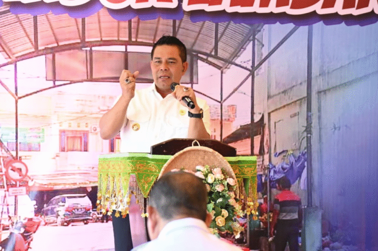 Tingkatkan Ketertiban , Bupati Aceh Besar Resmikan Portal Parkir Pasar Induk Lambaro