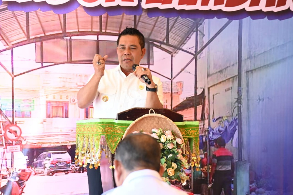 Tingkatkan Ketertiban , Bupati Aceh Besar Resmikan Portal Parkir Pasar Induk Lambaro