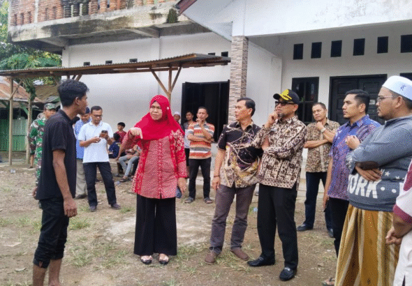 Wali Kota Banda Aceh Melalui Dinsos Salurkan Bantuan Korban Kebakaran Dayah Budi Muthmainnah