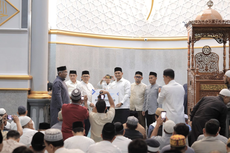 Afdhal Pimpin Safari Ramadan Perdana di Masjid Oman Al-Makmur