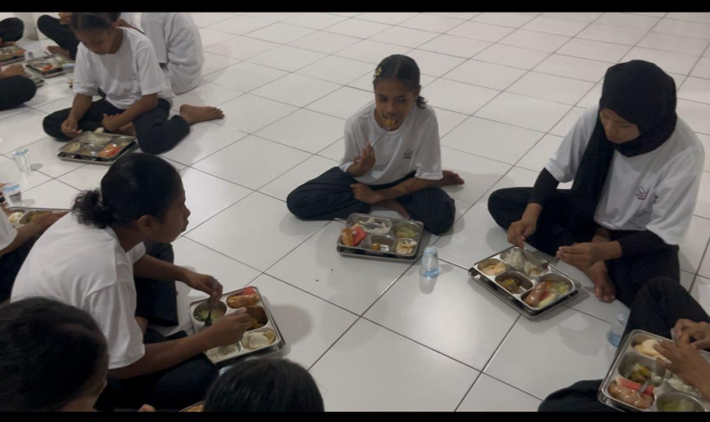 Anisa dan Kisah Toleransi Ramadan di Sekolah Rakyat Kupang