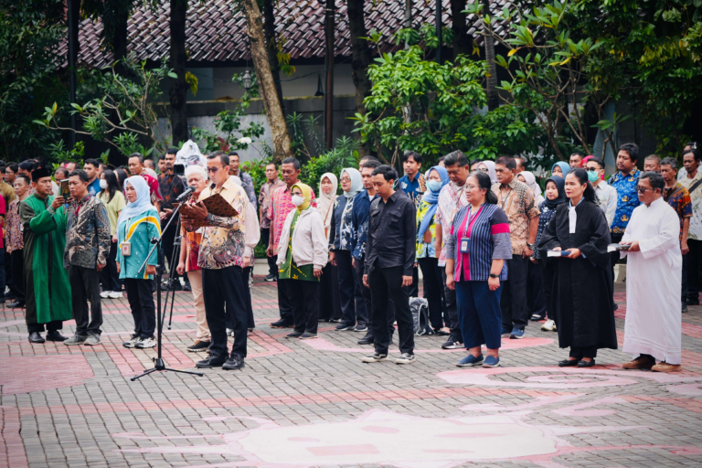 Gus Ipul Apelkan ASN Bolos Hari Pertama Kerja