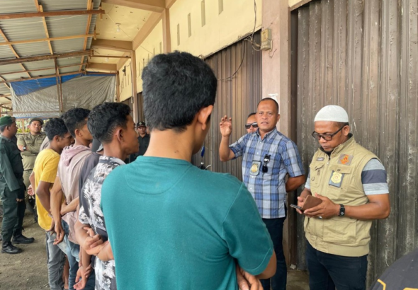 Satpol PP dan WH Aceh Besar Grebek Pesta Makan Siang Saat Ramadhan