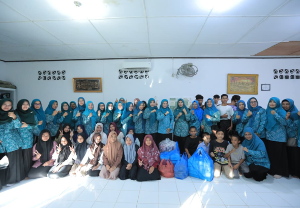 Dessy Maulidha Berbagi Kebahagiaan Ramadan Bersama Anak Panti dan Warga Seutui