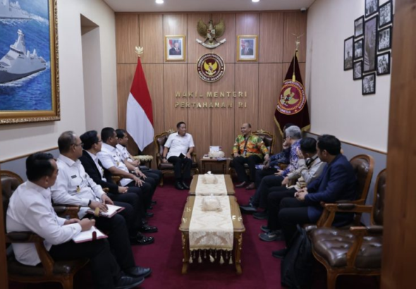 Wamenhan RI Mewakili Menhan Terima Audiensi IA ITB Pengda Papua dan Papua Barat