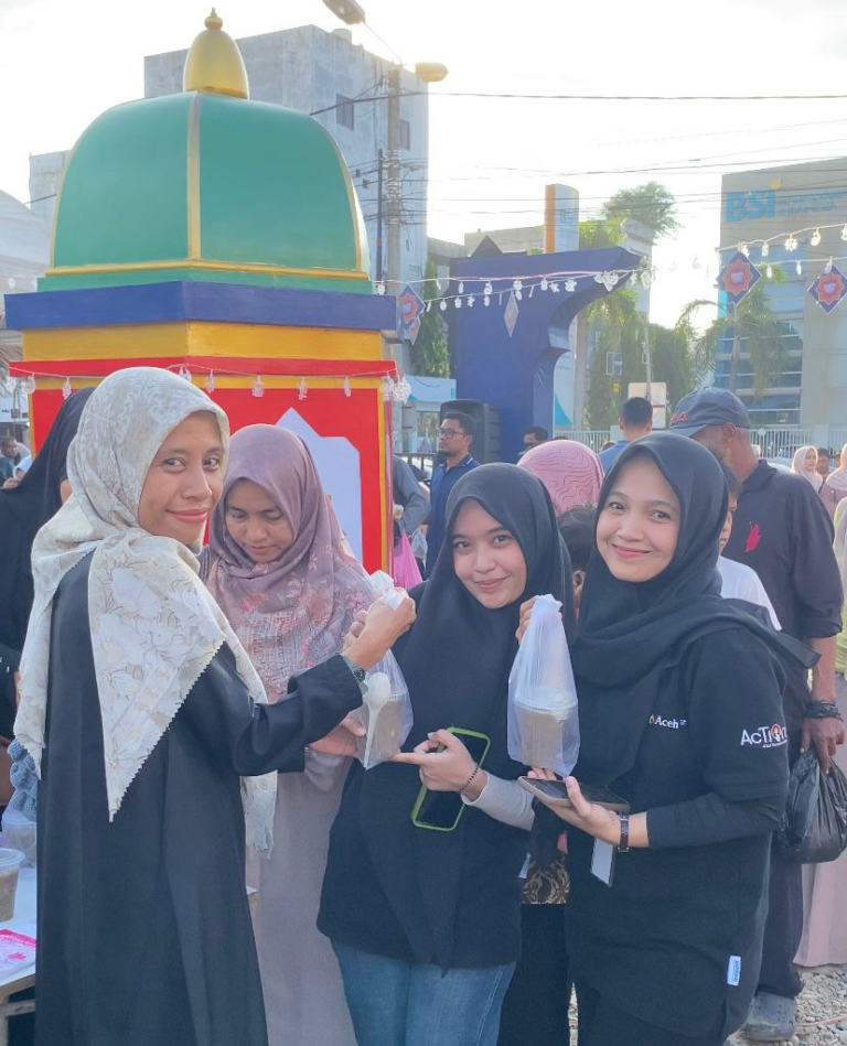Pemko Banda Aceh Bagi 200 Paket Ie Bu Peudah pada Peukan Raya Ramadan