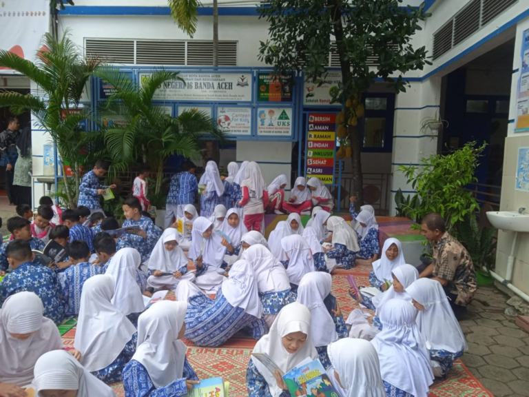 Pelayanan Pustaka Keliling Hadir di SD Negeri 16 Banda Aceh, Tingkatkan Minat Baca Siswa