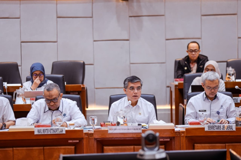 Antusiasme Tinggi, Menaker Ajukan Tambahan 150 Ribu Kuota Magang Nasional 2026