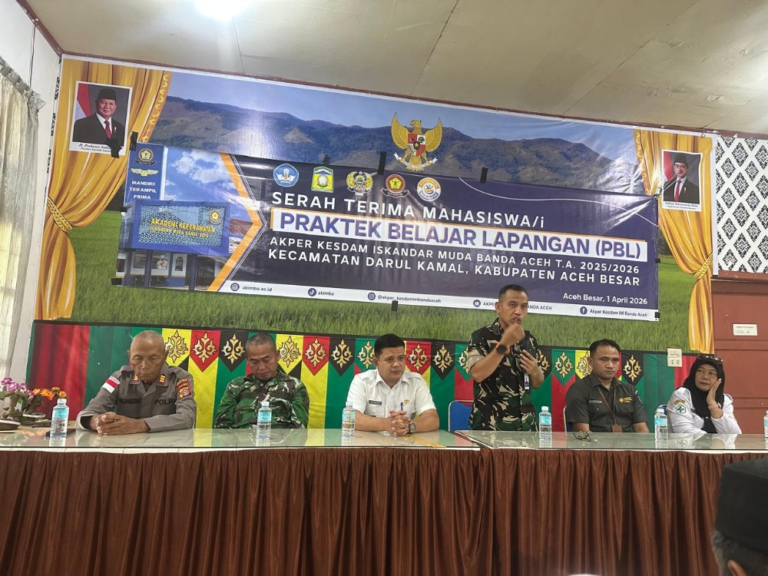 Camat Darul Kamal Ajak Mahasiswa PBL Kesdam Hadir Lebih Dekat dengan Masyarakat