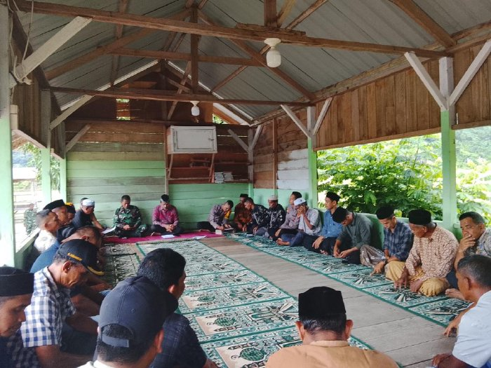 Lewat Musyawarah Forkopincam Lhoong Selesaikan Perselisihan Tapal Batas Gampong