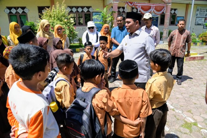 Bupati Aceh Besar Ajak Murid Gunakan Bahasa Aceh dalam Kehidupan Sehari-hari
