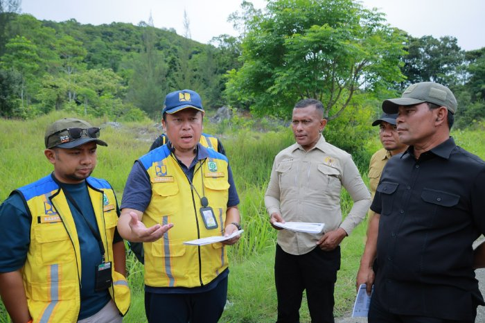 Bupati Aceh Besar dan Anggota DPR RI Tinjau Lokasi Pembangunan SPAM Regional di Leupung