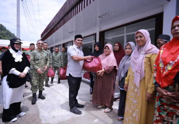 Syech Muharram Hadiri Launching Nasional 1.061 Titik KDKMP di Leupung