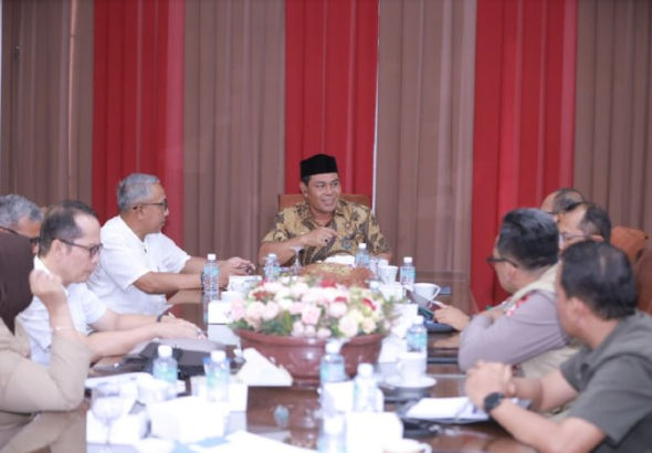 Bupati Aceh Besar Dorong Koordinasi Terpadu untuk Percepatan Rehab Rekon Pascabencana