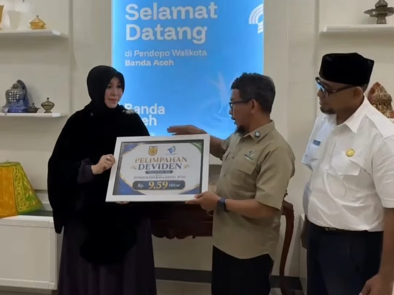 Pemko Banda Aceh Terima Dividen Perumdam Tirta Daroy