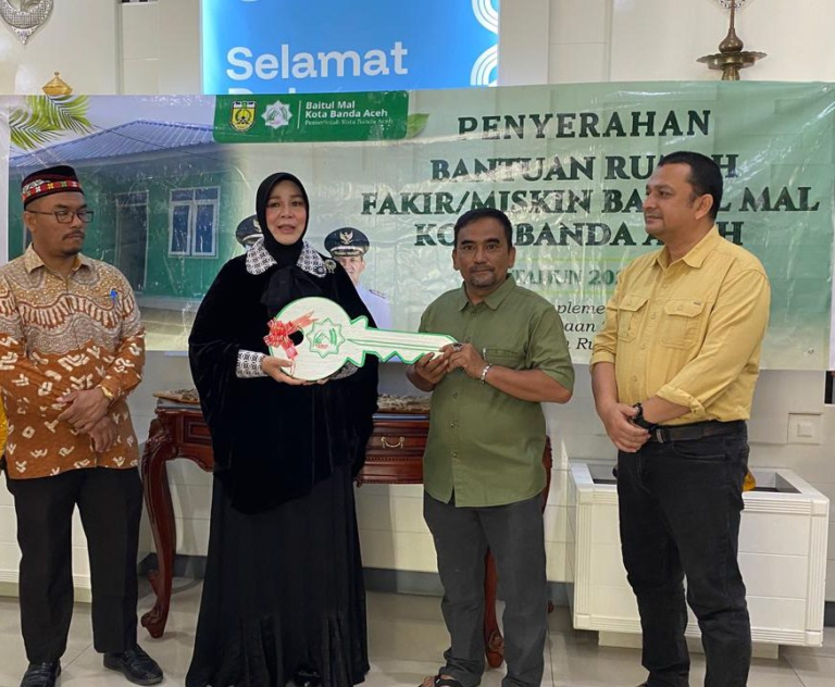 Illiza Tuntaskan Penyerahan 30 Rumah Layak Huni Hasil Pemanfaatan Zakat Baitul Mal