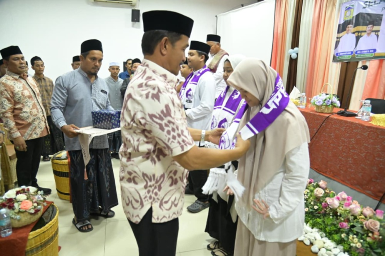 Pemkab Aceh Besar Umrahkan 22 Juara MTQ Aceh XXXVII