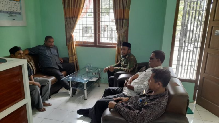 Verifikasi Hibah, Disdik Dayah Kunjungi Balai Pengajian dan Dayah