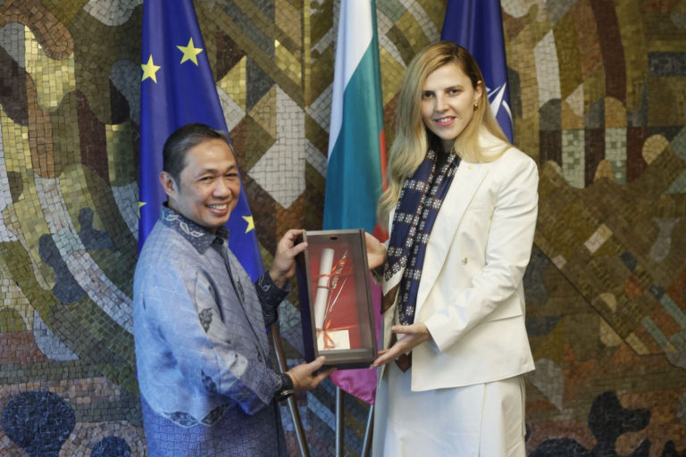 Wakil Menteri Luar Negeri Republik Indonesia Lakukan Kunjungan Kerja ke Bulgaria, Dorong Kerja Sama Strategis Antar Negara