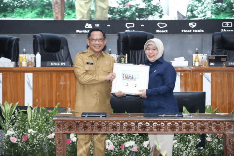 Mendagri Teken SEB dengan Kepala BPS, Minta Pemda Dukung Sensus Ekonomi 2026