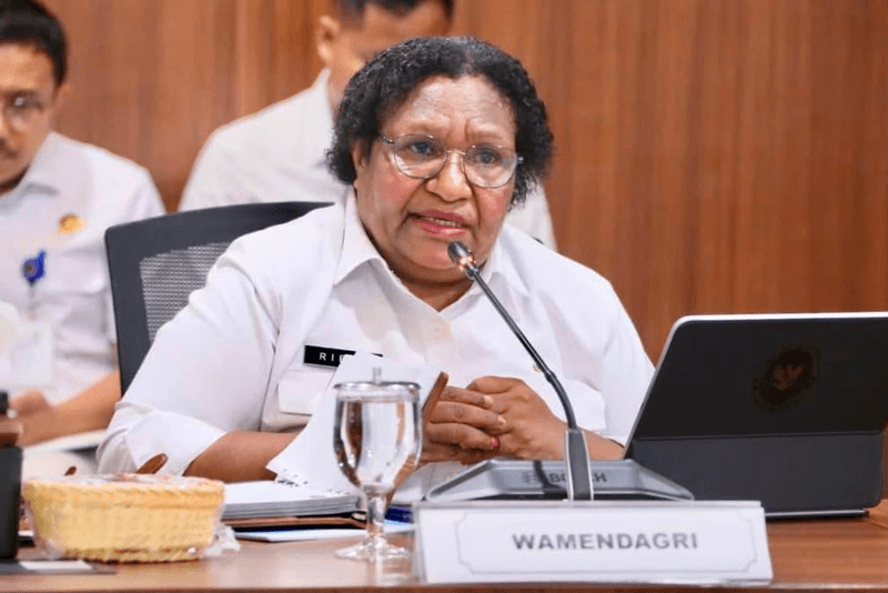 Wamendagri Mendorong Pemda di wilayah Papua untuk segera menyelesaikan RAP penggunaan Otsus tambahan dan DTI Tahun Anggaran 2026.