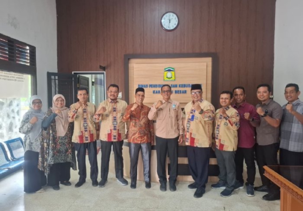 Disdik Dayah Aceh Utara Pelajari Program Beut Kitab Bak Sikula di Aceh Besar