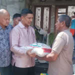 Baitul Mal Kota Banda Aceh Serahkan Bantuan Untuk Korban Kebakaran di Ie Masen Kayee Adang