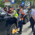 Dishub Kota Banda Aceh Gembok 10 Mobil yang Parkir pada Kawasan Tertib Lalu Lintas
