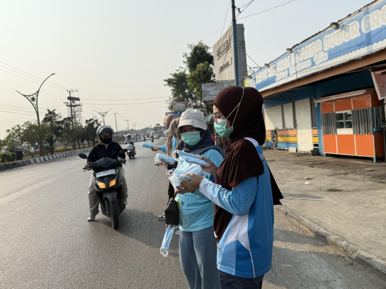 Menkes: Pakai Masker dan Pantau Kualitas Udara untuk Cegah Dampak Asap Karhutla