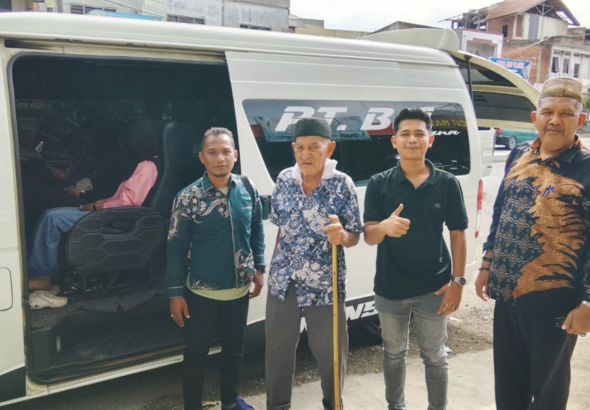 Dinas Sosial Kota Banda Aceh Tindak Lanjuti Informasi Viral, Lansia Asal Pidie Dipulangkan ke Daerah Asal