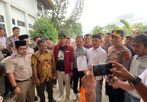 AM2S Gelar Aksi di Kantor Bupati, Pertanyakan Status HGU PT Semadam