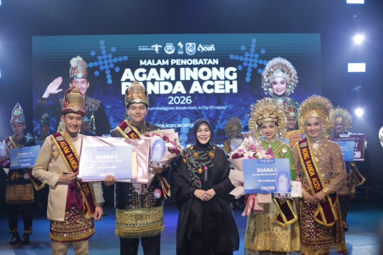 Agam Riffad dan Inong Meutya Dinobatkan sebagai Duta Wisata Banda Aceh 2026